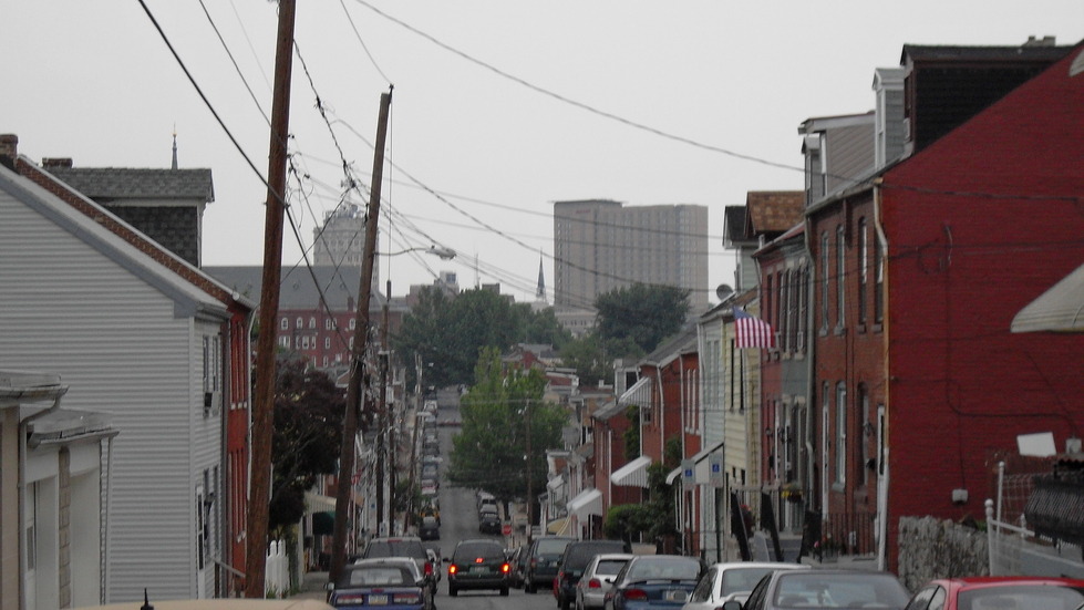 Lancaster, PA: Poplar st. West Lancaster looking towards downtown