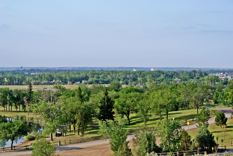 Williston, ND: Picture taken of North Williston from Spring Lake Park