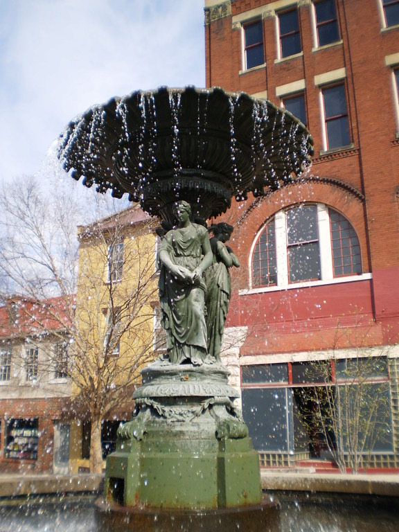 Maysville, KY: Fountain on Market Street, Downtown Maysville
