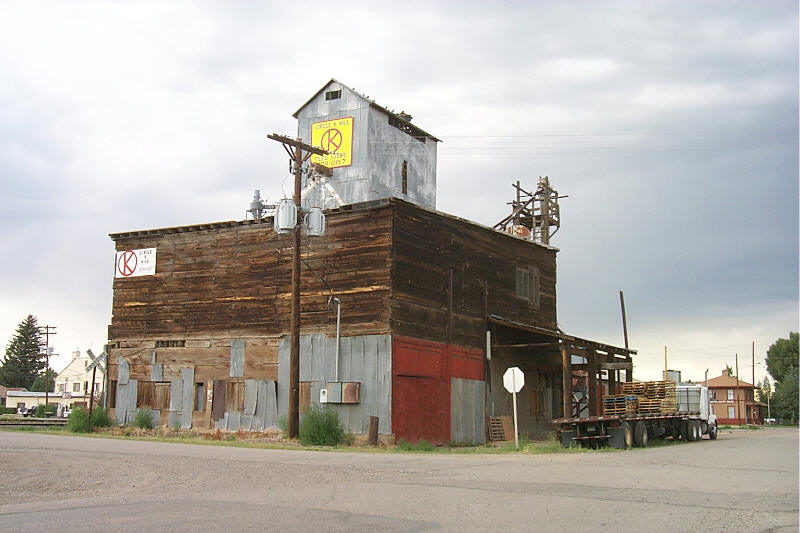 La Jara, CO: Elevator