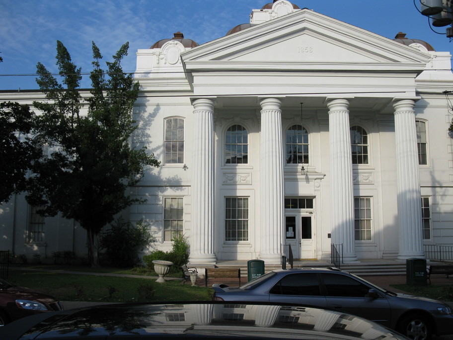 Thibodaux, LA: Lafourche Parish Courthouse