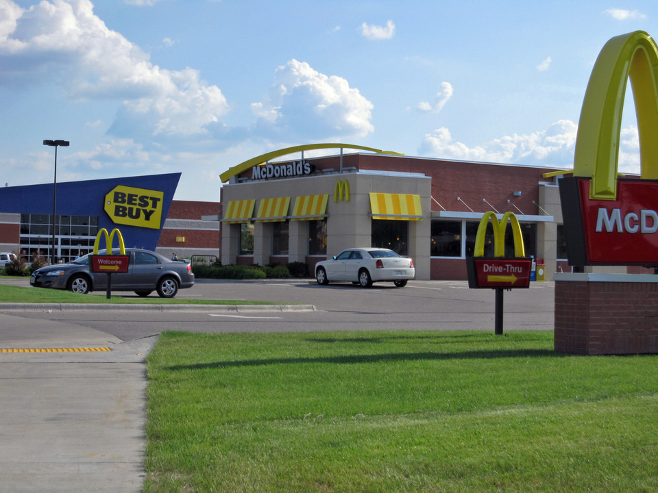 Plover, WI: Best Buy & McDonalds at Crossroads Commons