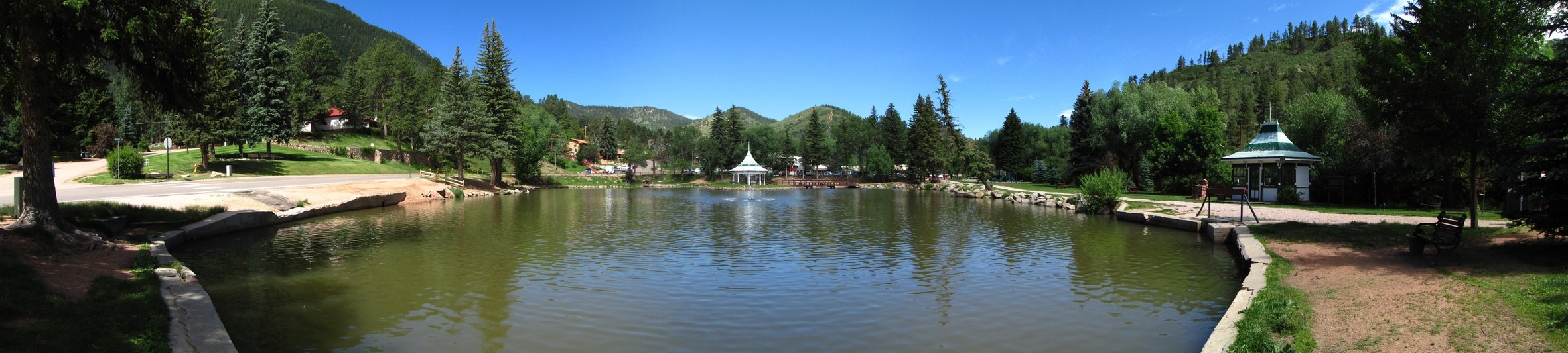 Green Mountain Falls, CO: 5 Image Panorama of Gazebo Lake, Green Mountain Falls, CO, USA