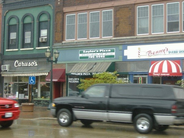 Dowagiac, MI: Saylor's Pizza on Front St.