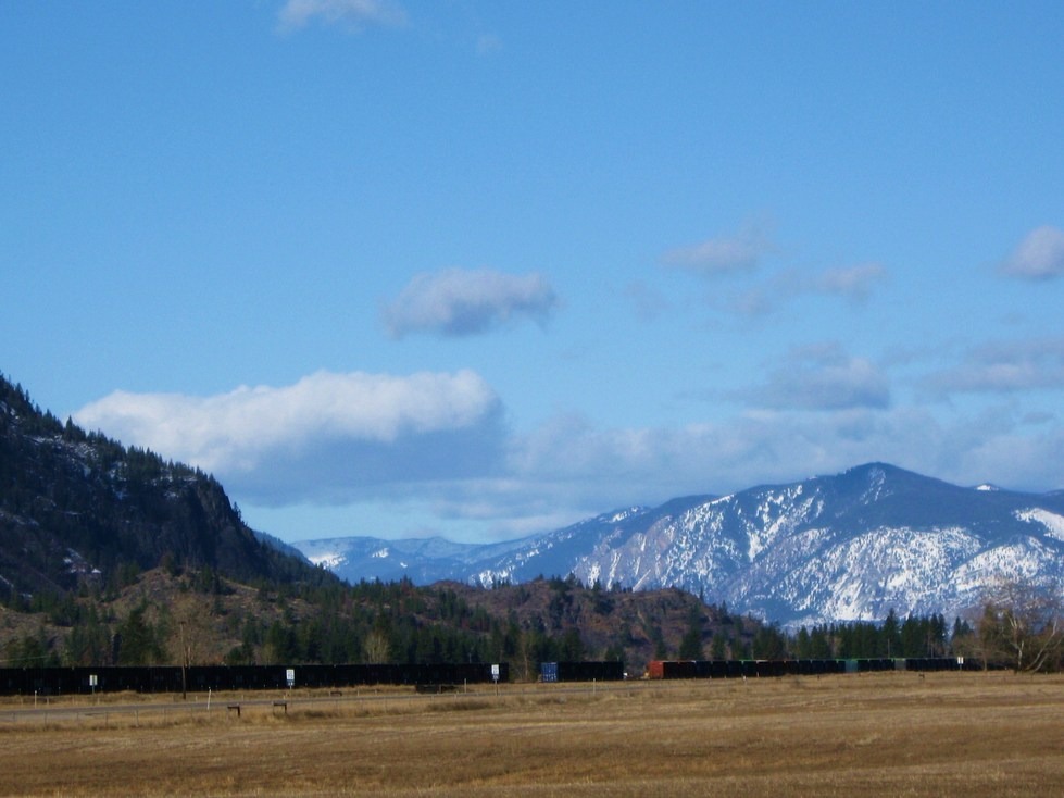 Plains, MT: Trains, mountains and blue