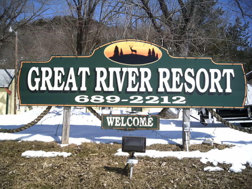 Genoa, WI: Lodging on The GREAT RIVER ROAD