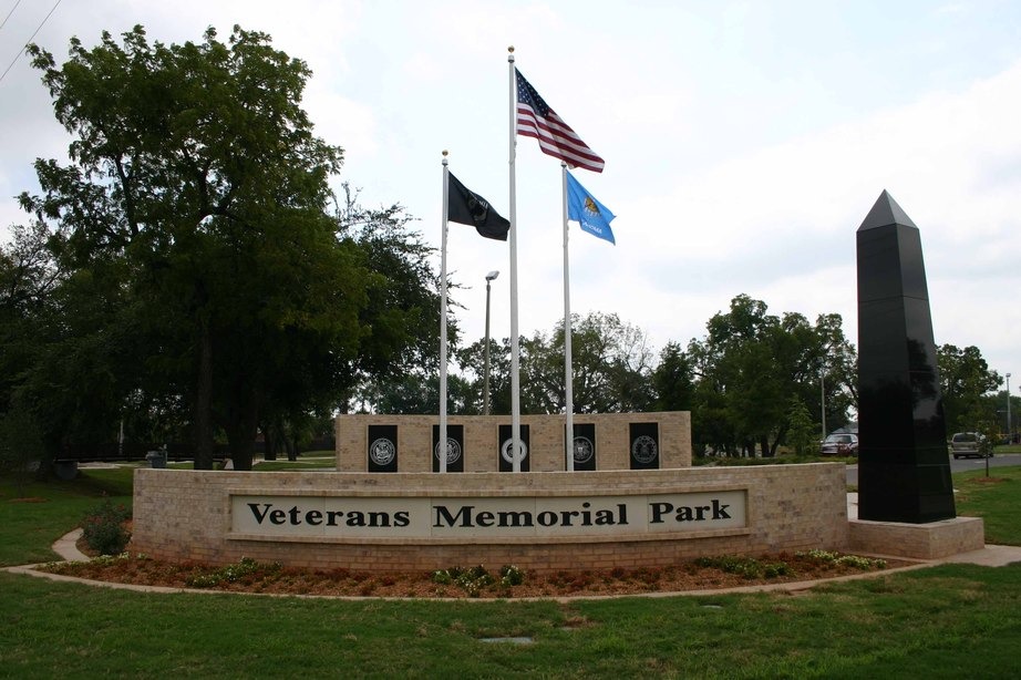 Moore, OK: Moore's Veterans Memorial at 4th and Bryant honors our heroes.