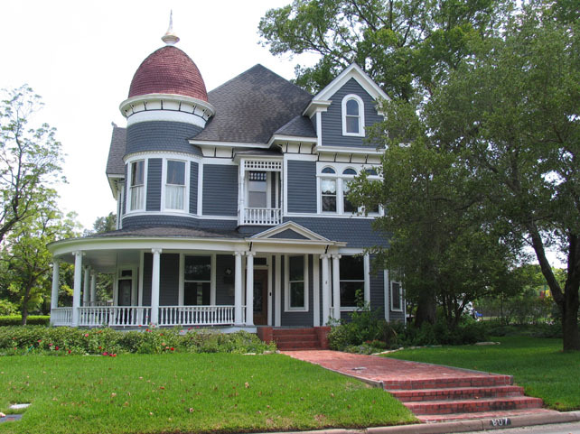 Bryan, TX: Historic home in Bryan