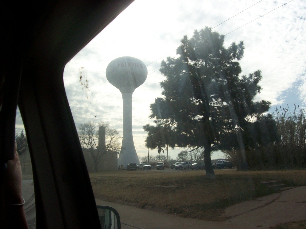 Fairview, OK: water tower