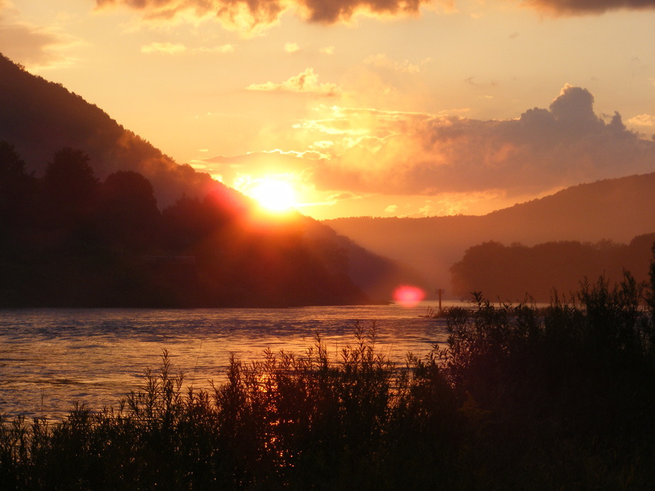 Warren, PA: Kinzua Dam Tailwaters Sunset