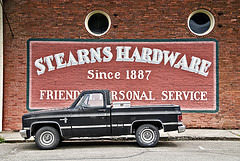 Oakland, OR: historic Oakland Oregon Stearns Hardware store still operating under same name since 1898