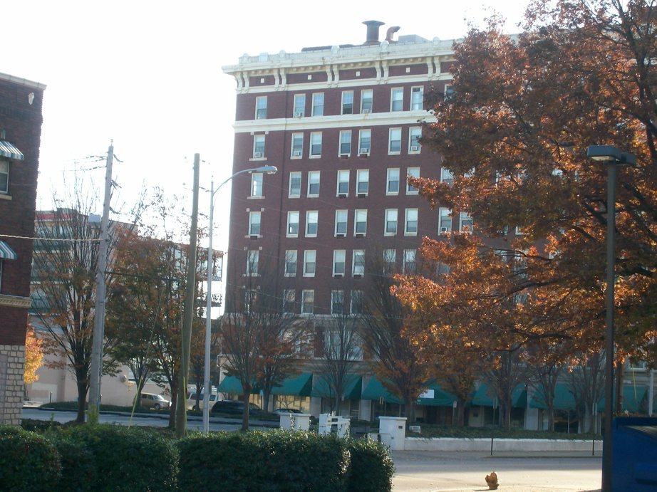 Evansville, IN: Downtown Evansville: McCurdy side view