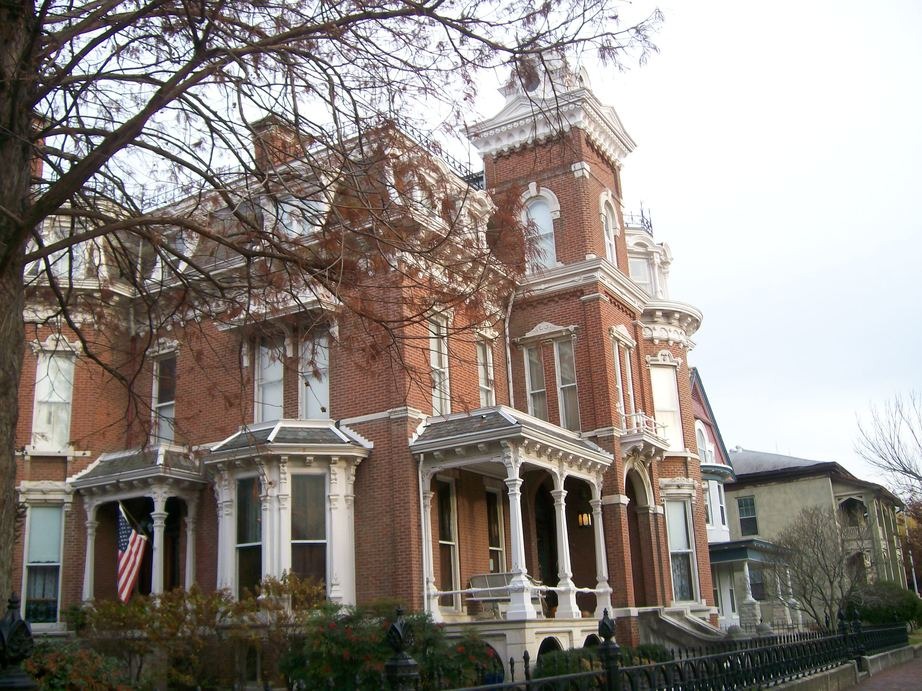 Evansville, IN: Historic Home -Downtown Evansville