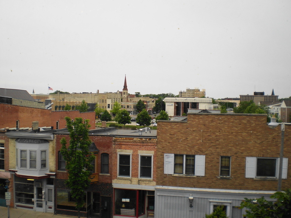 Janesville, WI: Janesville: Downtown (looking SW)