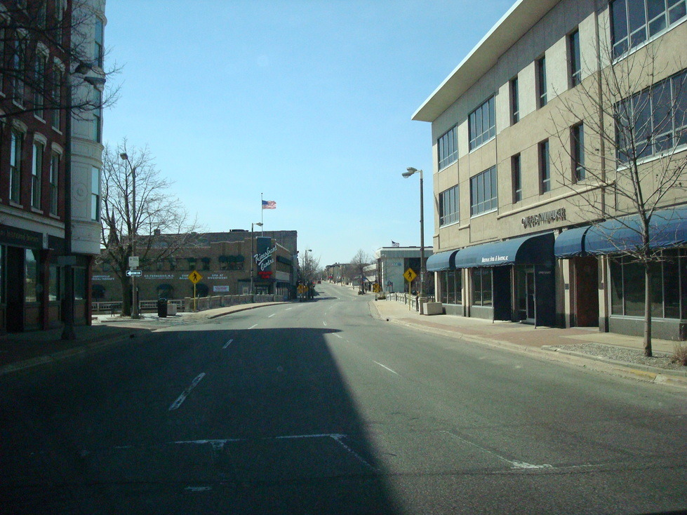 Janesville, WI Janesville Milwaukee St. Looking West (Sunday morning