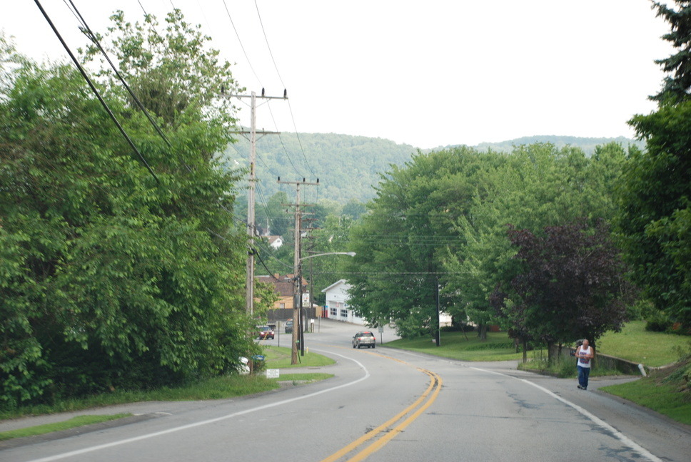 Beaver Falls, PA: 37th street hill, West Mayfied looking east, 2008