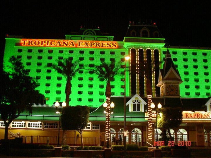 Laughlin, NV: Tropicana Express Hotel at night