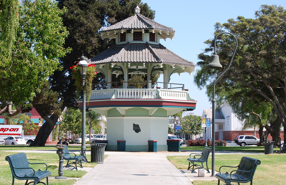 Oxnard, CA : Plaza Park at 5th and C photo, picture, image (California