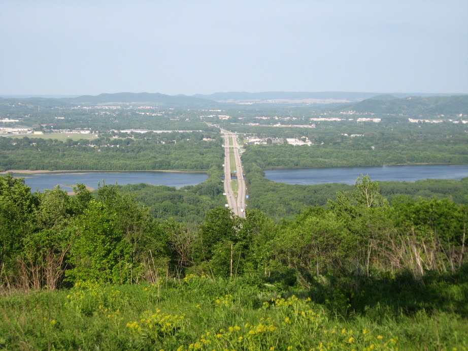 La Crescent, MN: la crescent