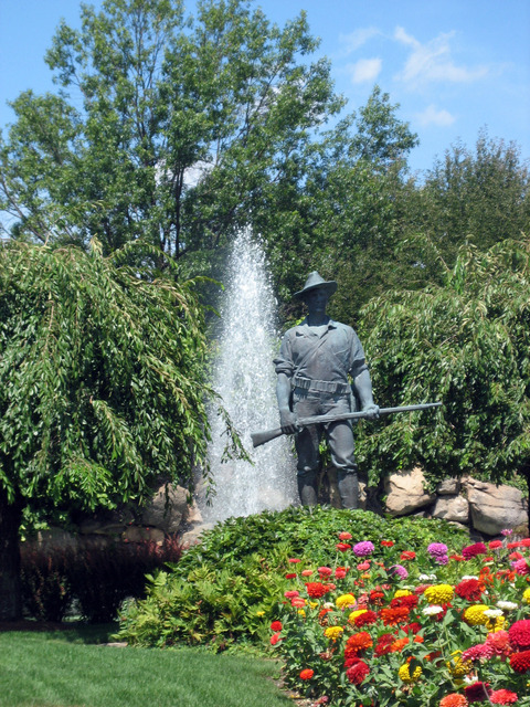Wakefield, MA: Downtown memorial and fountain