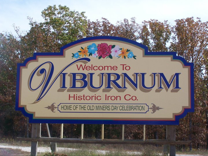 Viburnum, MO: Brand new sign for Viburnum