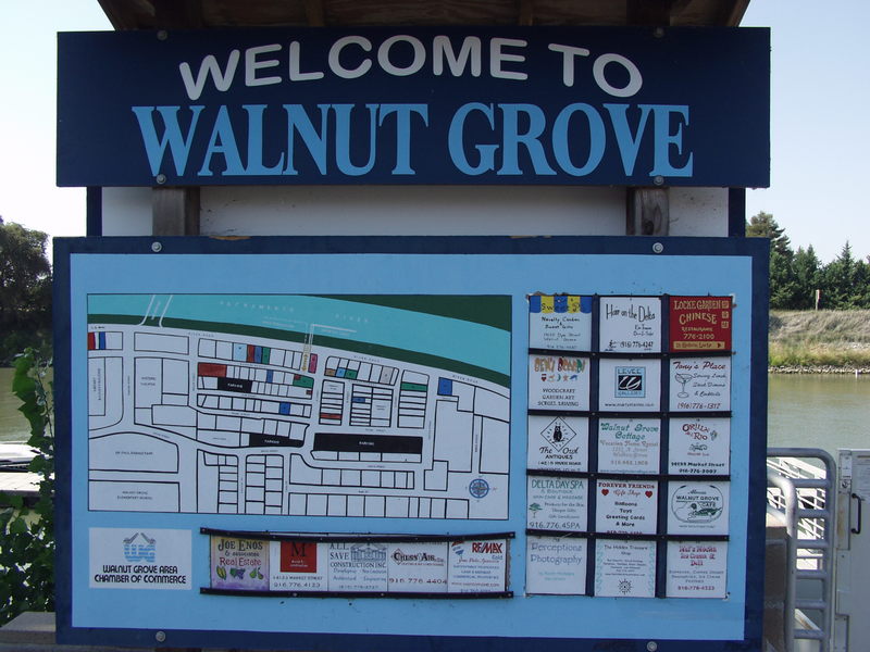Walnut Grove, CA: Welcome sign in Walnut Grove
