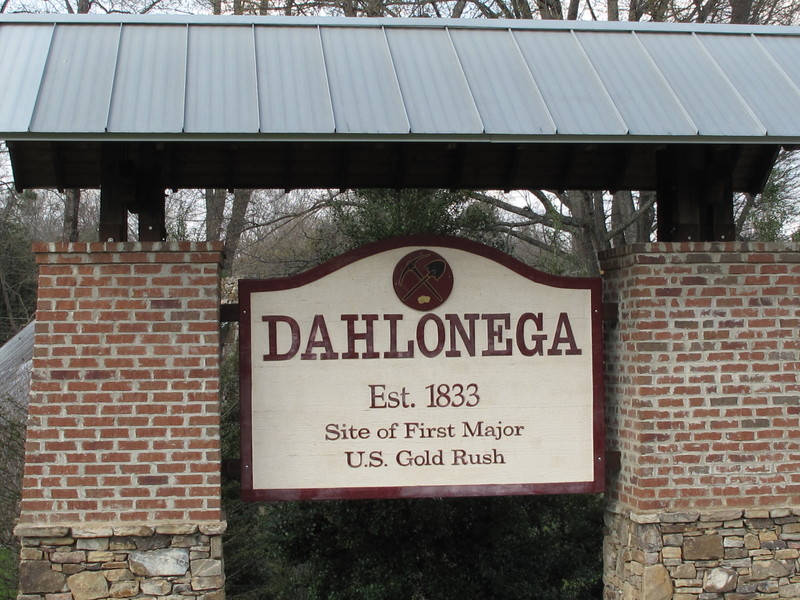 Dahlonega, GA: Welcome to Dahlonega