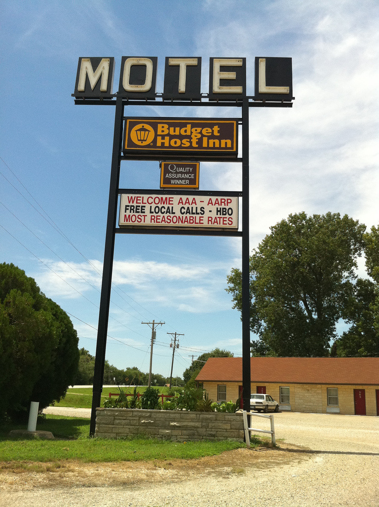 Emporia, KS: Budget Host Inn - Sunrise Motel, Historic remodeled sign Emporia, KS