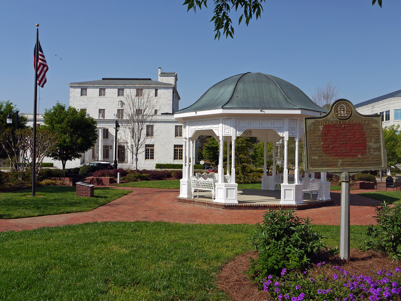 Canton, GA: Town square, downtown Canton, GA