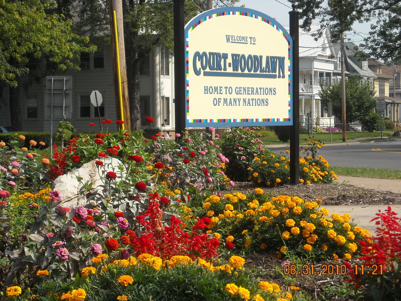 Syracuse, NY: Court-Woodlawn Gateway Garden welcoming all to our NorthSide Neighborhood