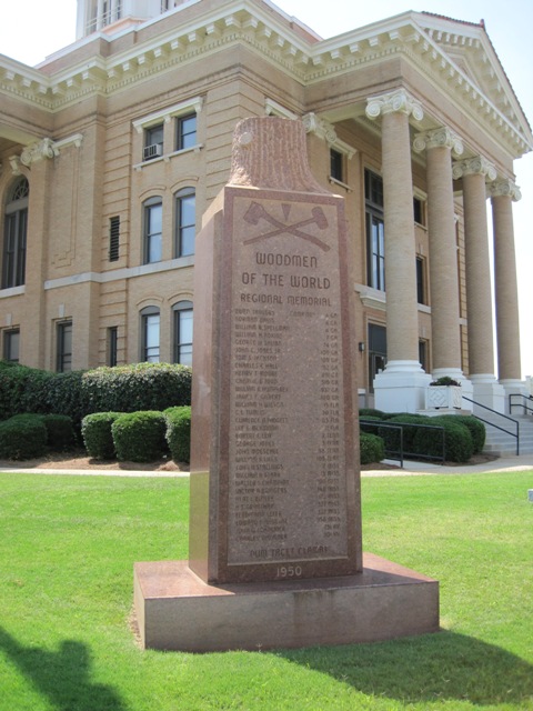 Thomaston, GA : Woodmen of the World Monument - Upson County Courthouse ...