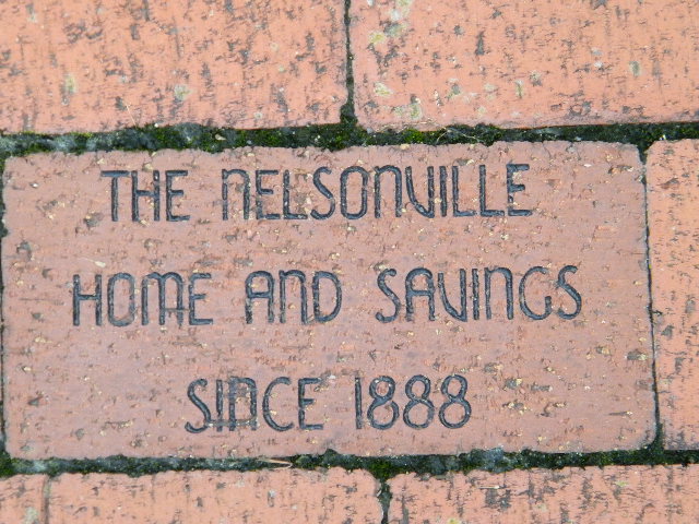 Nelsonville, OH: Nelsonville Commons Park - Come Vist & Relax