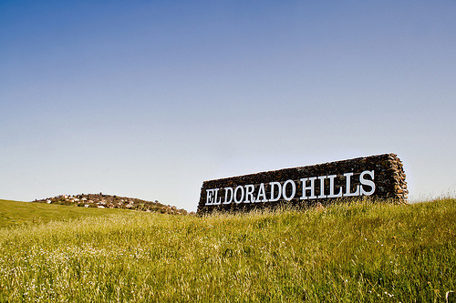 El Dorado Hills, CA: El Dorado Hills Monument Along Highway 50