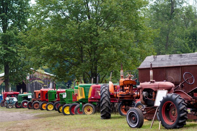 Scottville, MI: West Michigan Old Engine Club tractor show