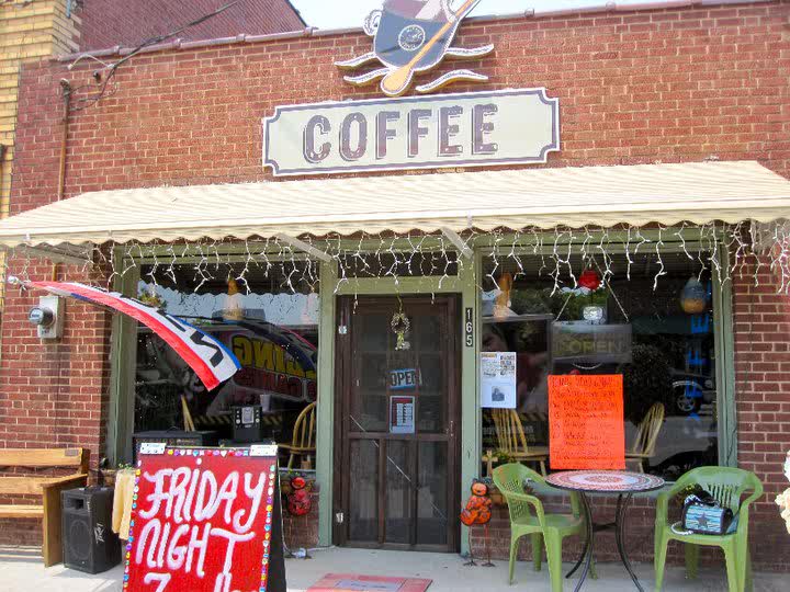 Robbins, NC: Deep River Coffee Shop