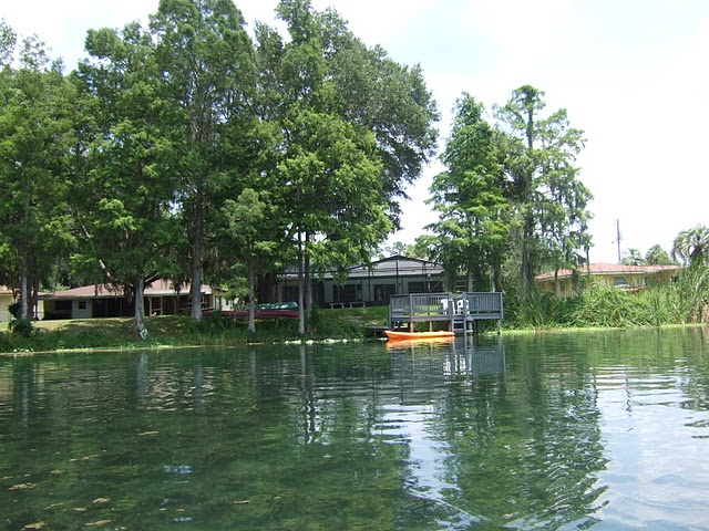 Dunnellon, FL: Go Kayak the Rainbow River, in Dunnellon, Fl, from from a great vacation rental home at http://www.7florida.com