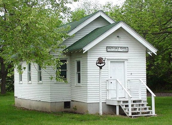 Smithville, MO: South Gale one room schoolhouse