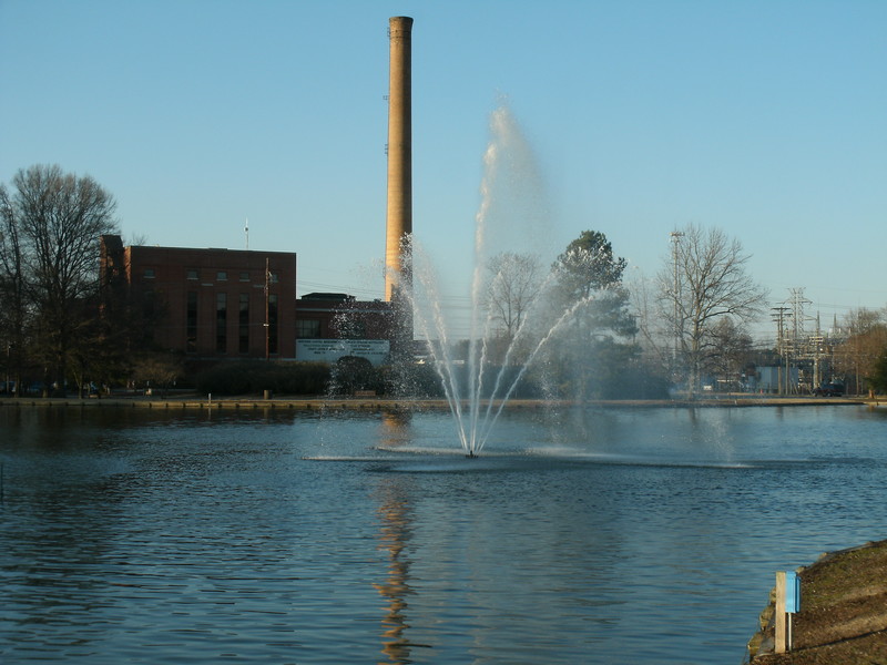 Rocky Mount, NC: City Lake Fountain