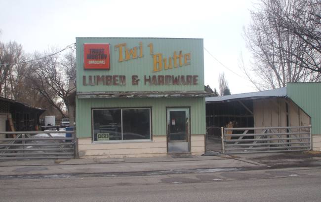 Menan, ID: old business closed -for sale
