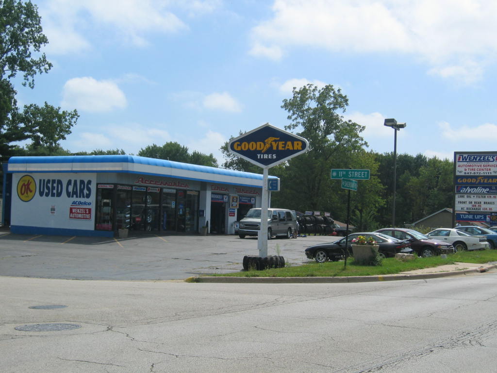Winthrop Harbor, IL: Wenzels Automotive on Sheridan and Eleventh Street