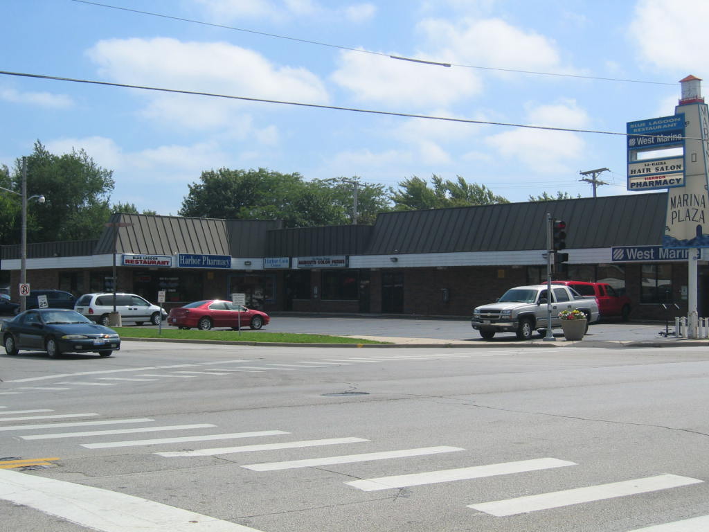 Winthrop Harbor, IL: Plaza on Seventh and Sheridan Road