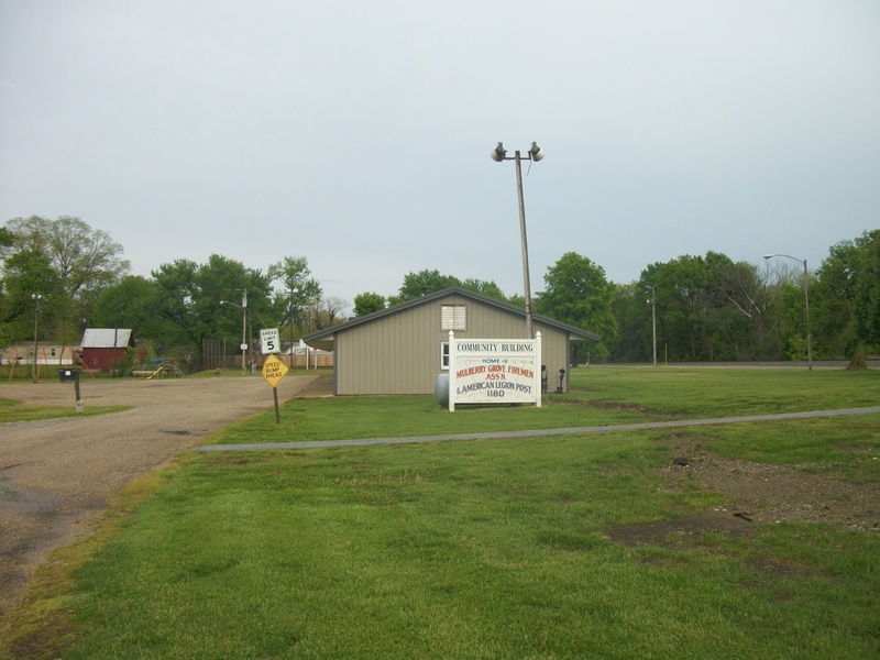 Mulberry Grove, IL: Park and American Legion Post, MG Fireman area