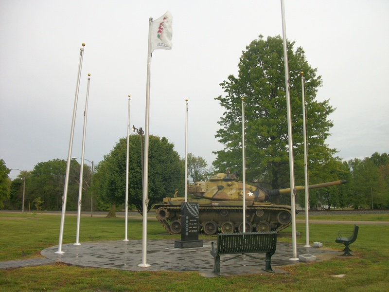 Mulberry Grove, IL: Memorial