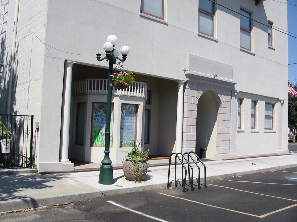 Echo, OR 1916 Echo City Hall, library & community center after 1999