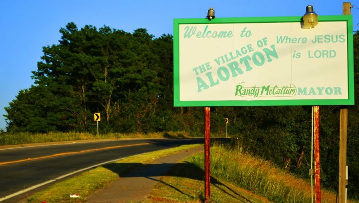 Alorton, IL: Welcome to Alorton, short for "Aluminum Ore Town."