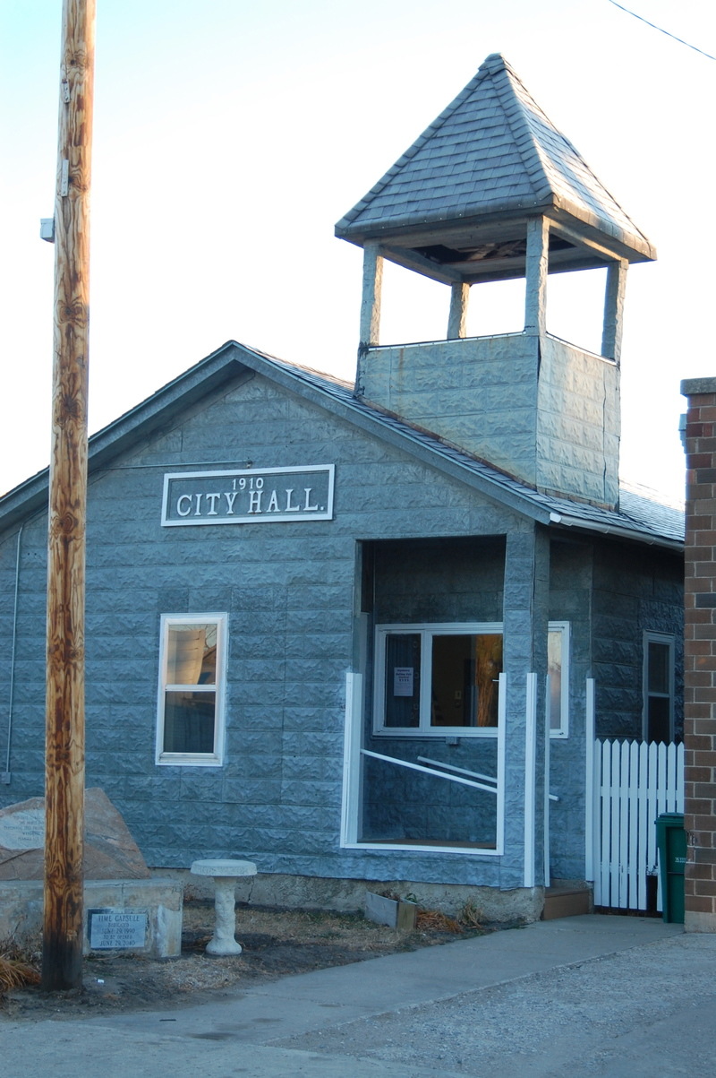 Wyndmere, ND: City Hall, which is still in use!