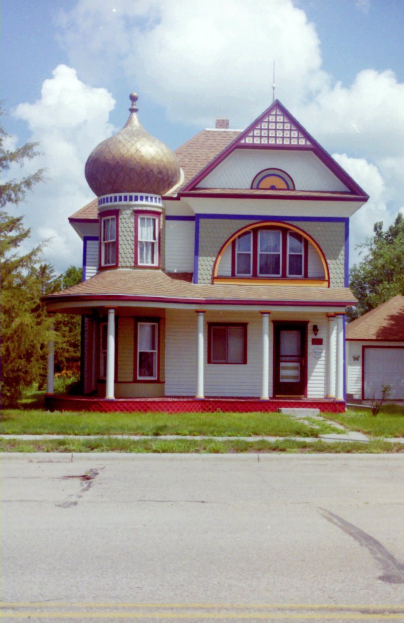Delmont, SD onion house photo, picture, image (South Dakota) at city
