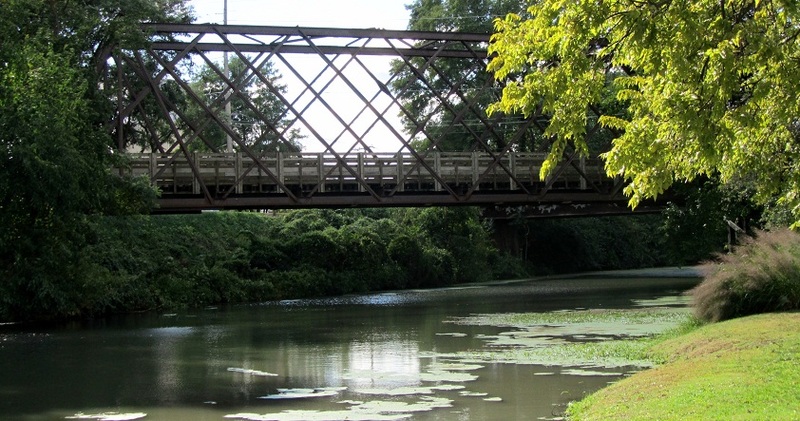 Morris, IL: Canal, Morris