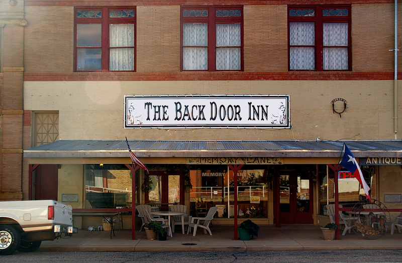 Spur, TX: THE BACKDOOR INN, a bed & breakfast and gift shop