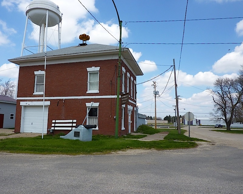 Neponset, IL: City Hall